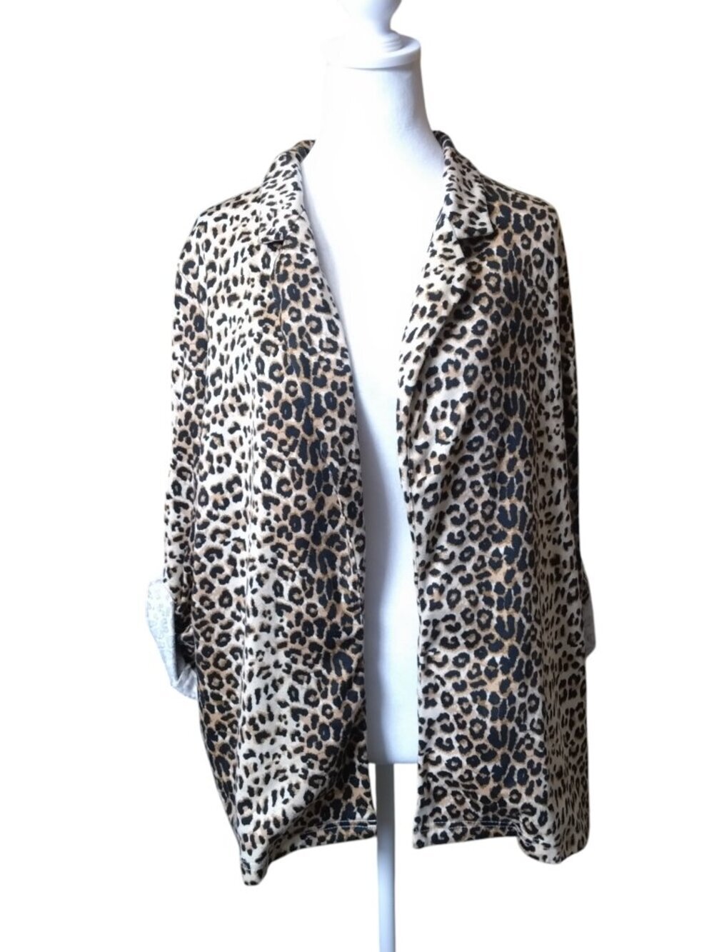 Andree By Unit Leopard Open Front Cardigan Jacket Size Medium Roll Tab Sleeve